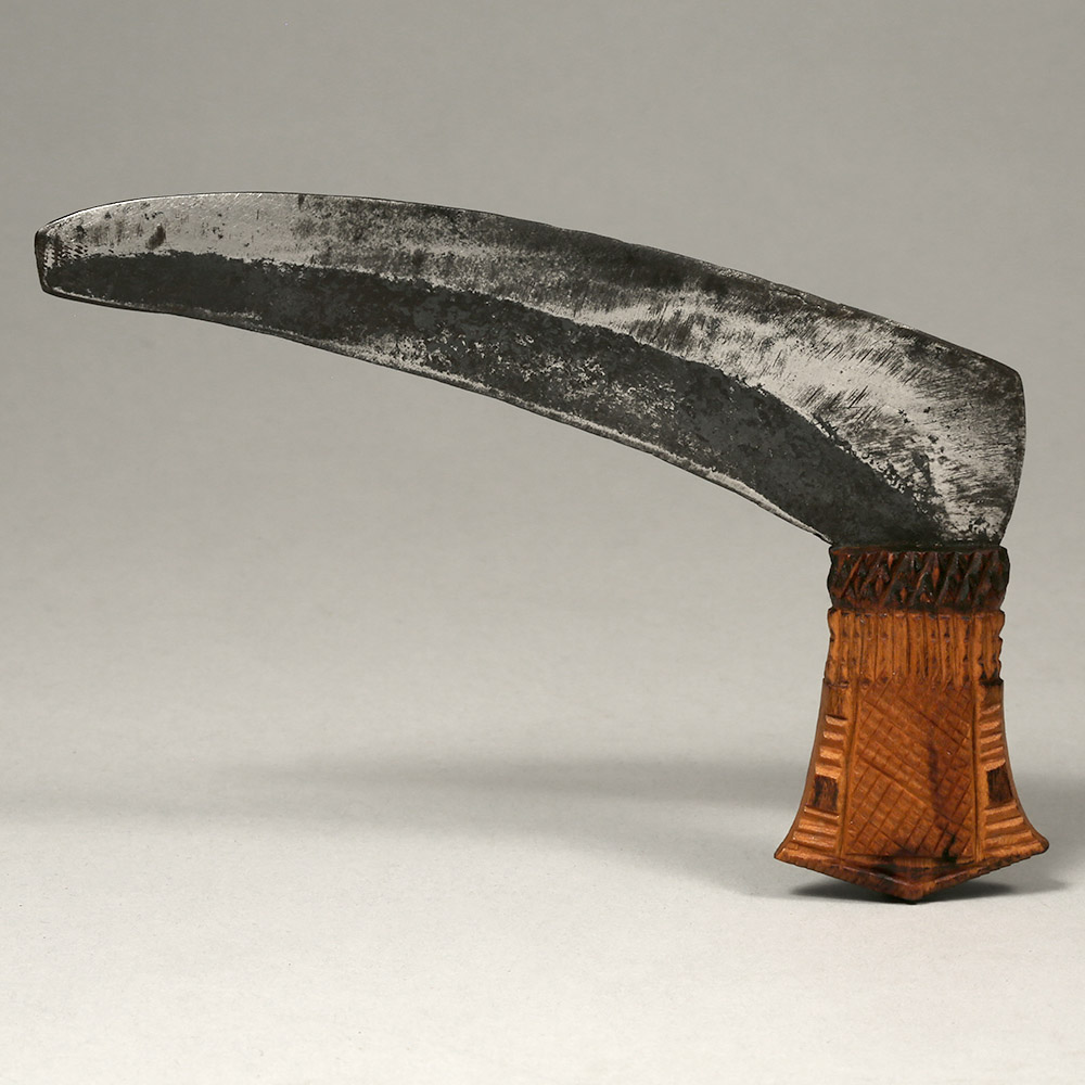 Functional / Status knife arasa Ndo / Alur / Lendu, Northeastern D.R. Congo / Northwestern Uganda